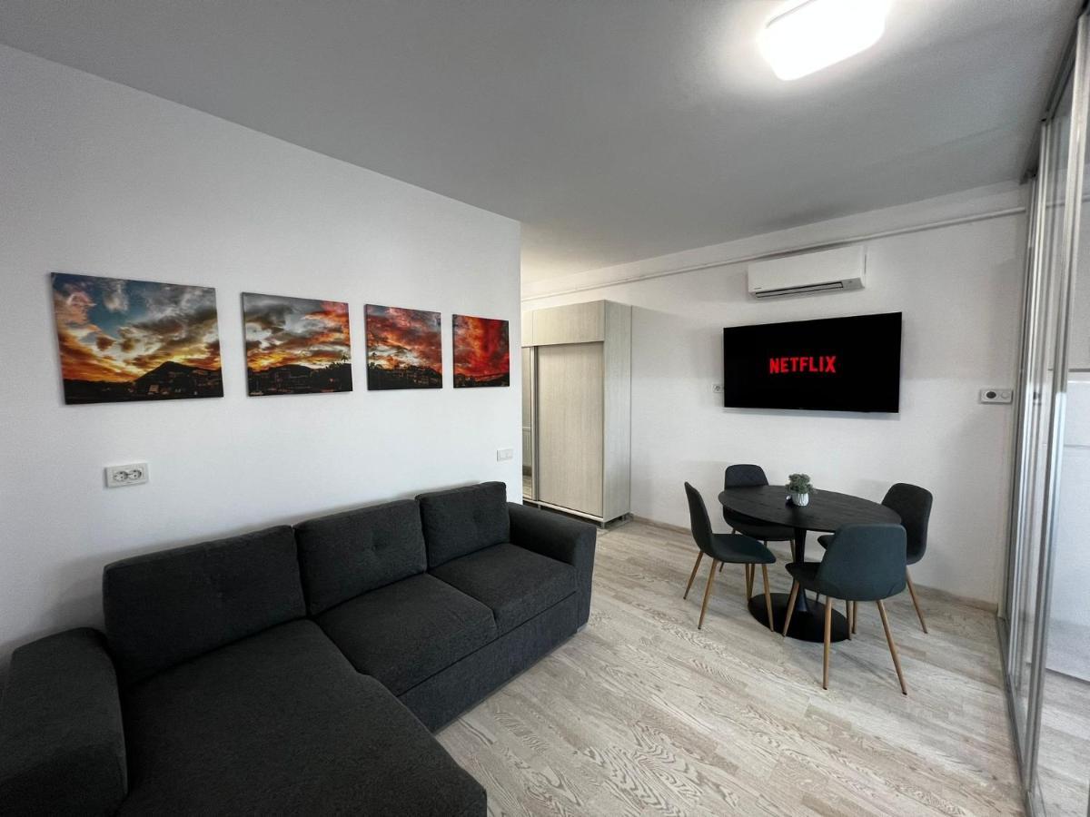 Cozy Apartments - City Center Яш Екстериор снимка