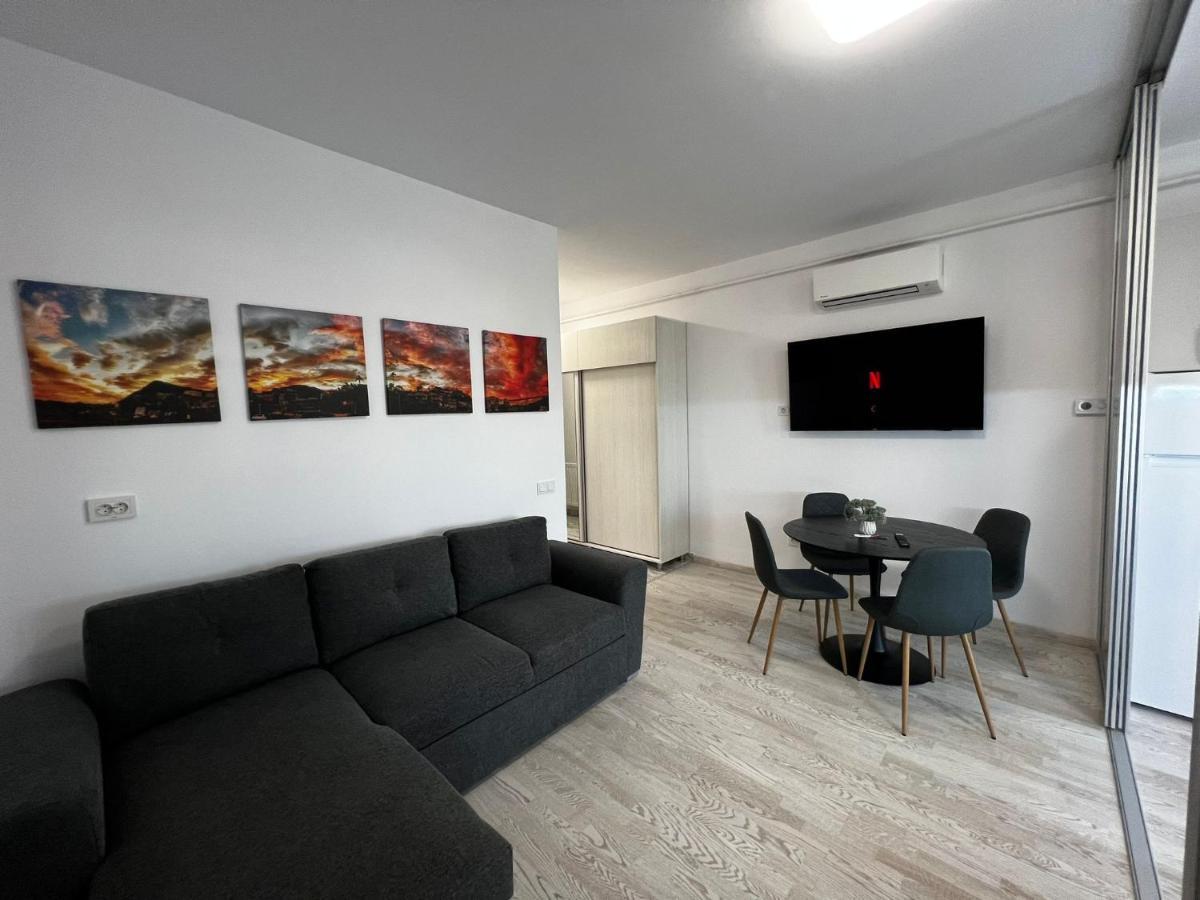 Cozy Apartments - City Center Яш Екстериор снимка