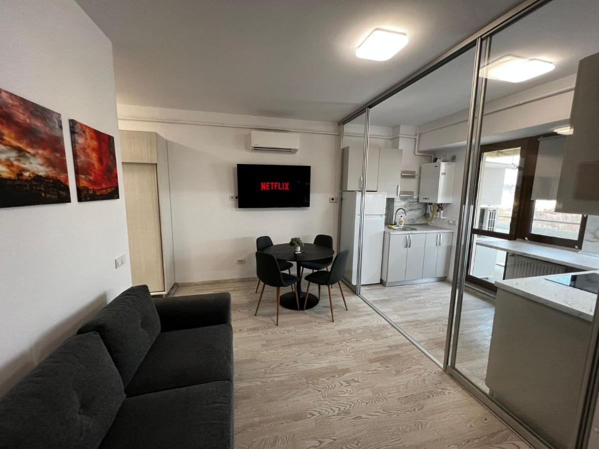 Cozy Apartments - City Center Яш Екстериор снимка