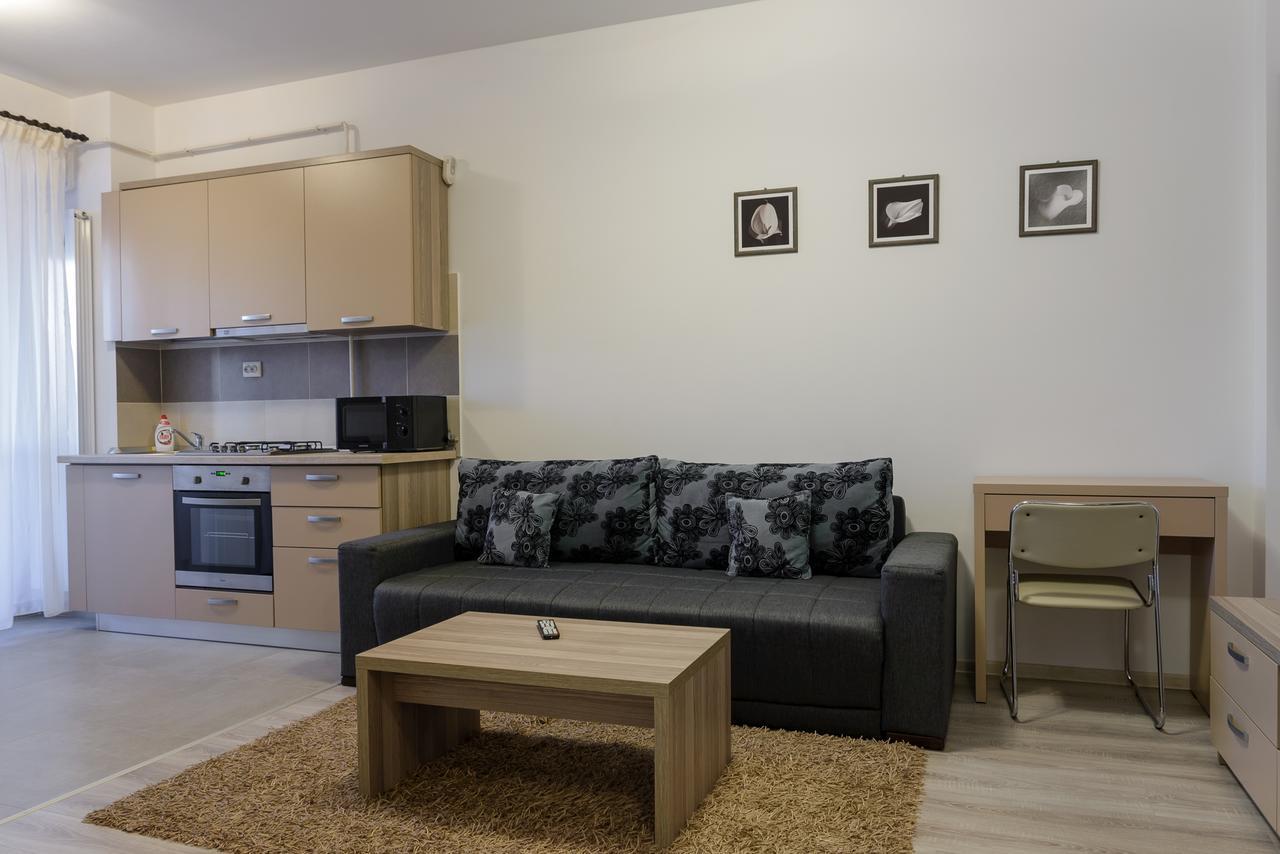 Cozy Apartments - City Center Яш Екстериор снимка